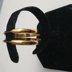 Medium flat gold tone hoops